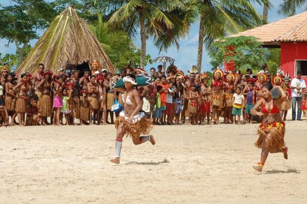 Cultura: Conheça a corrida tradicional indígena com tora