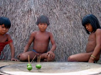 6 brincadeiras indígenas para divertir crianças e aproximar culturas