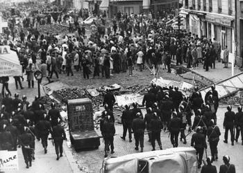 Barricada parisiense em 1968