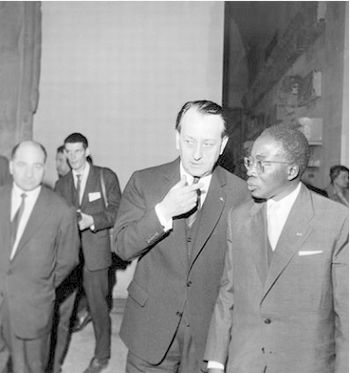 Presidente Senghor em visita Ã  FranÃ§a, acompanhado do escritor e polÃ­tico francÃªs AndrÃ© Malraux.