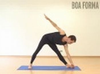 video yoga triang