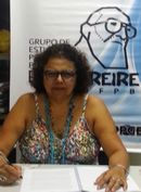 Rita Cavalcanti Porto enfatiza a importância de se trabalhar com currículos mais críticos