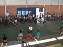 Jogo de badminton no Centro de Educação Comunitária Parque Itararé, em Teresina (PI).